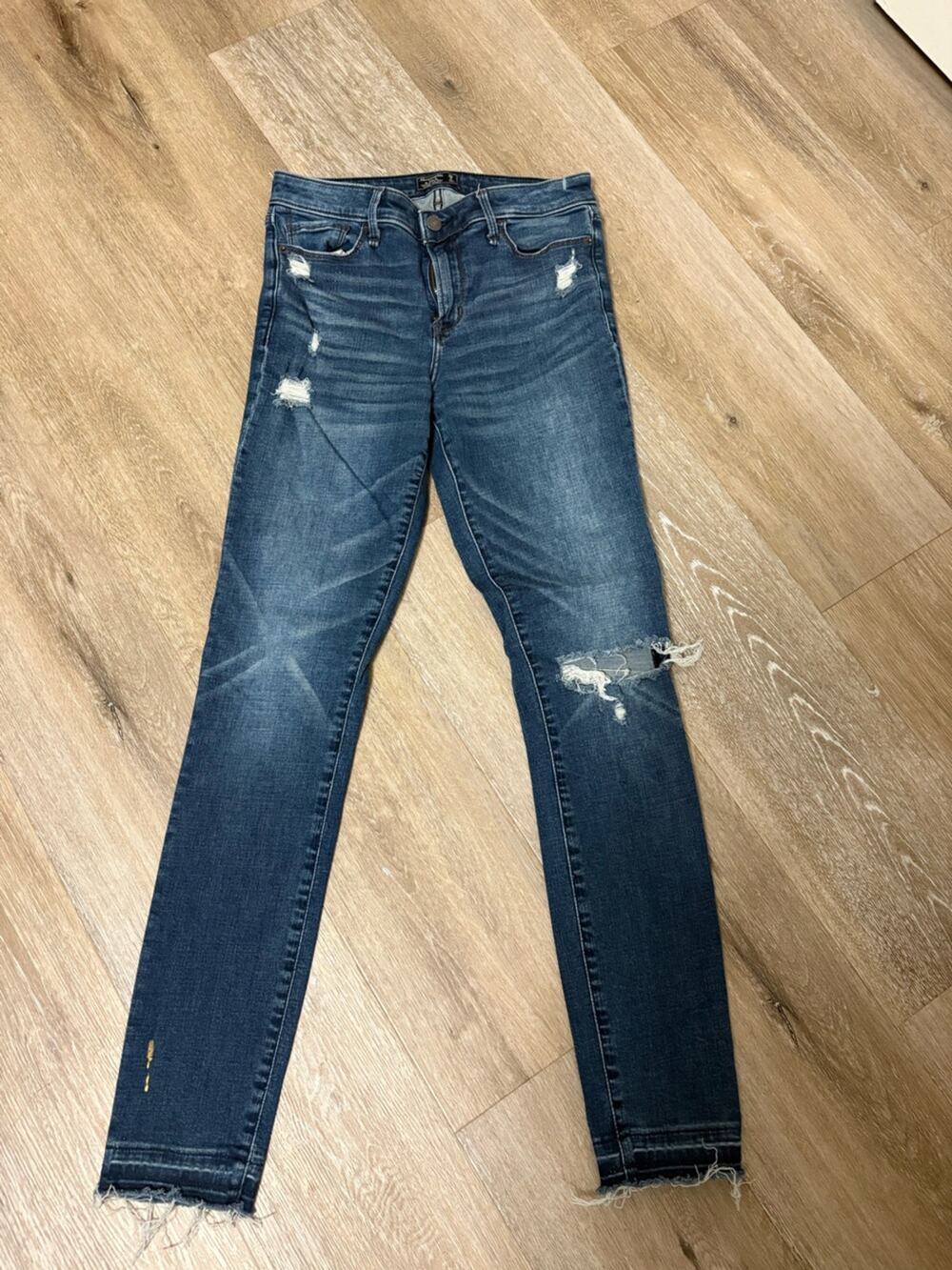 Abercrombie & Fitch Blue Distressed Harper Low Rise Skinny Jeans Size 28/6L